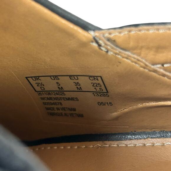 Clarks Artisan Ankle Boots Women Sz 5 M Black Leather BLock Heel Classic Booties - Picture 7 of 9